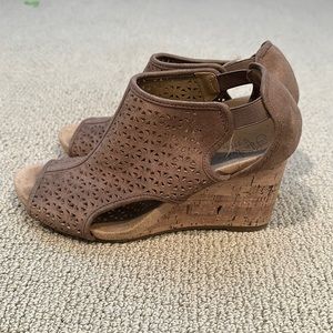 Life Stride Cork Wedges